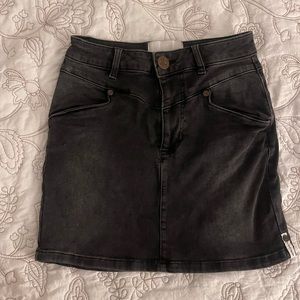 one tea spoon denim skirt!